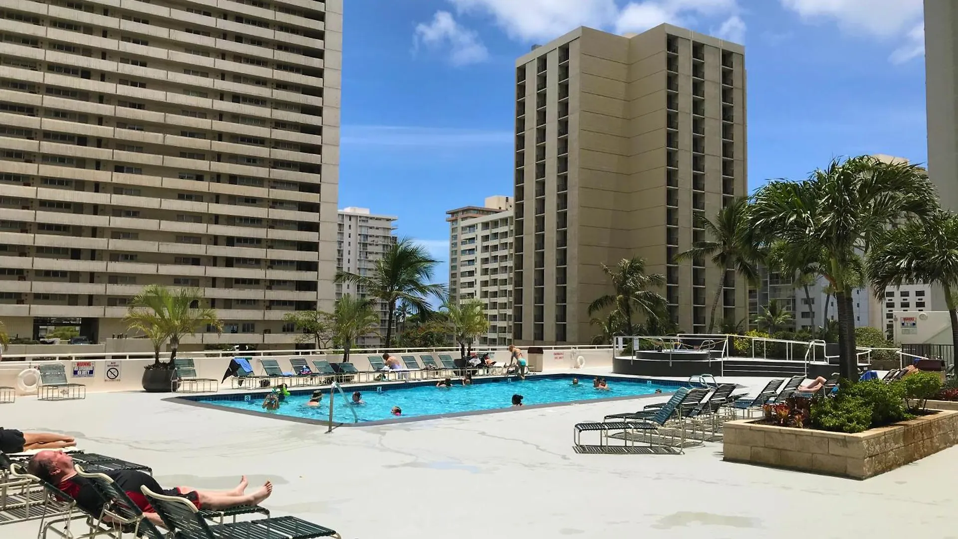 Remodeled 1Br Ocean View Condo With Free Parking! Honolulu