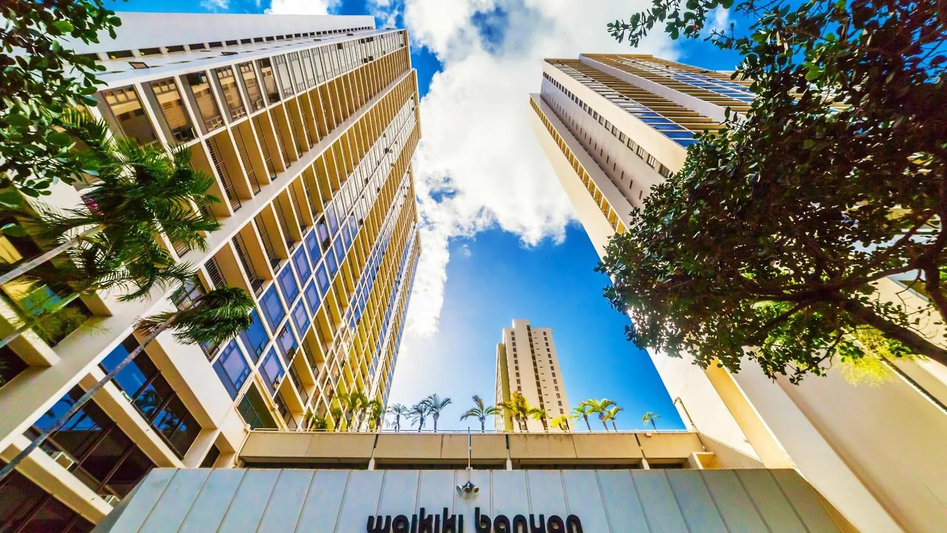 Remodeled 1Br Ocean View Condo With Free Parking! Honolulu 0*,  United States