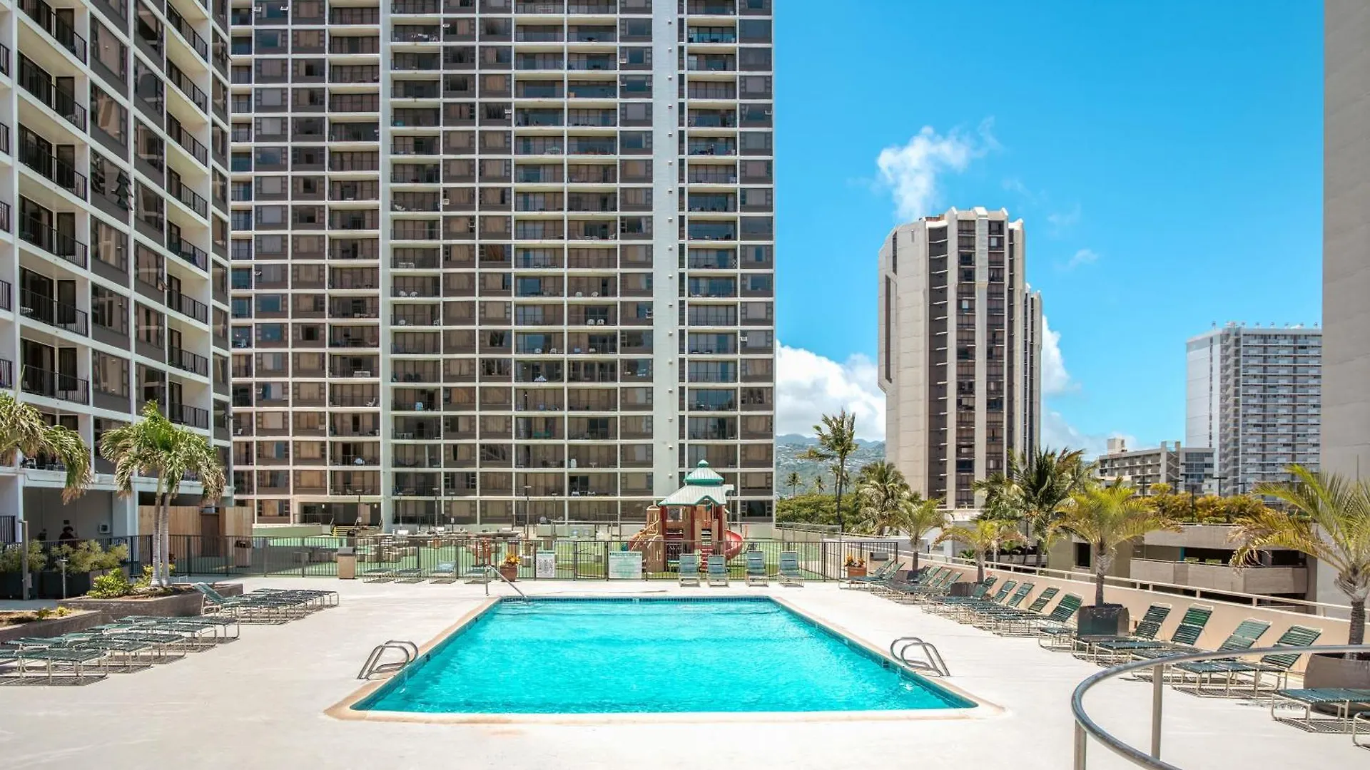Remodeled 1Br Ocean View Condo With Free Parking! Honolulu 0*,  United States